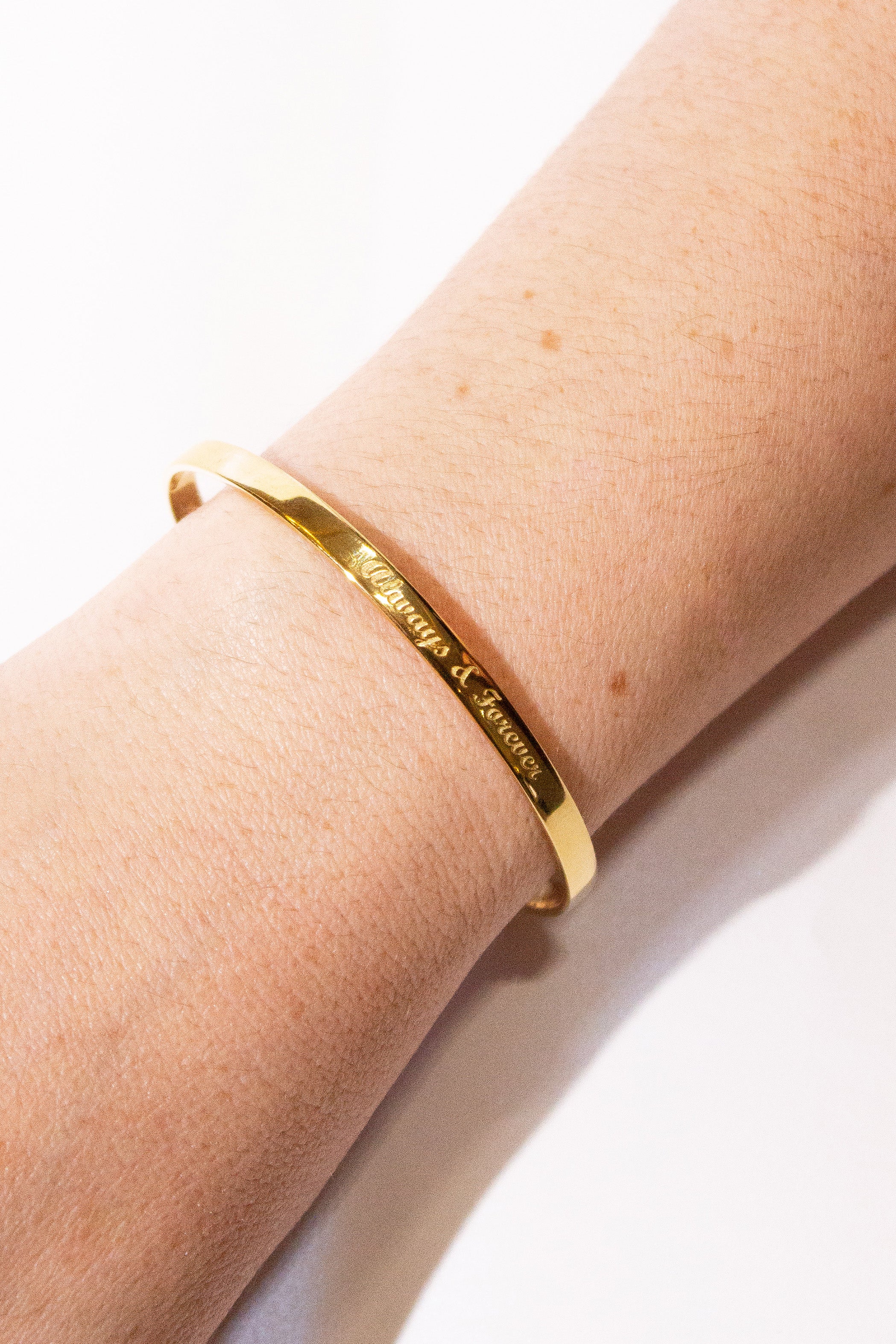 Engravable Diamond Pierced Bracelet