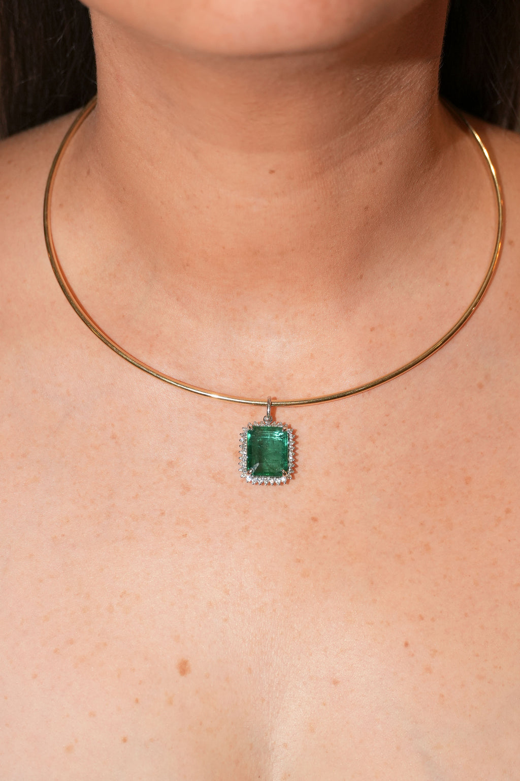 Halo Stepcut Emerald Charm