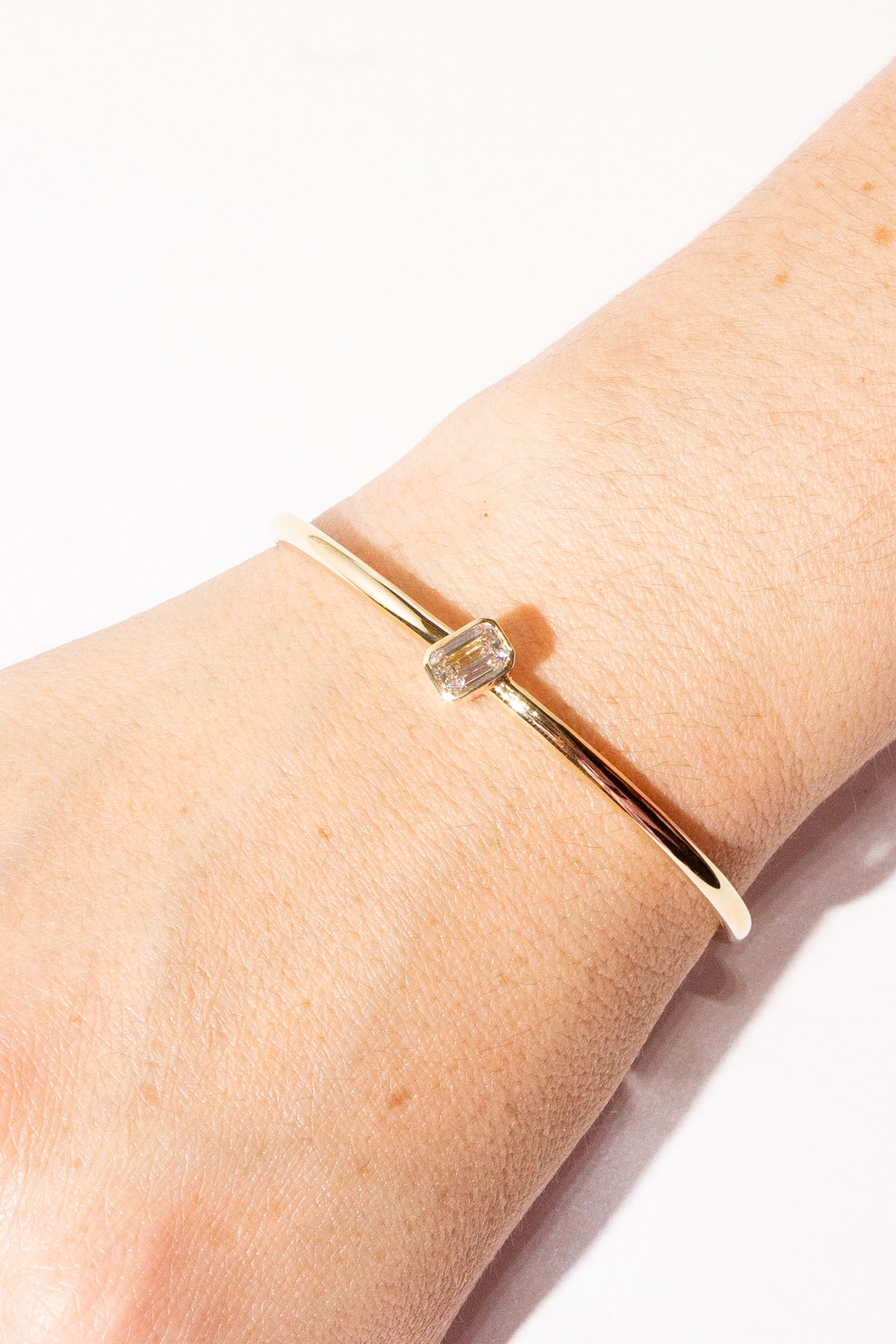 Solitaire Emerald Bangle