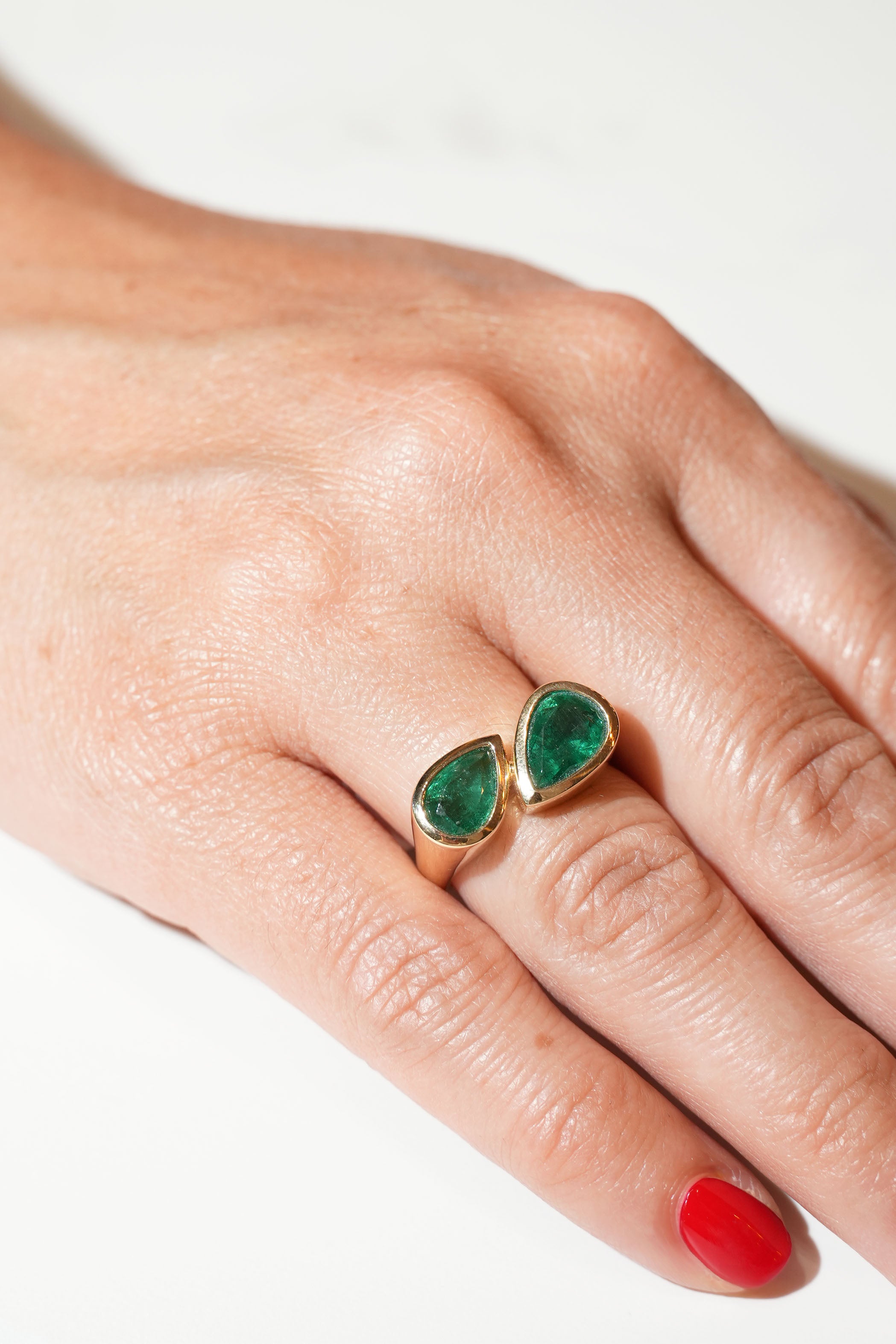 Emerald Toi et Moi Ring Imagen secundaria del producto