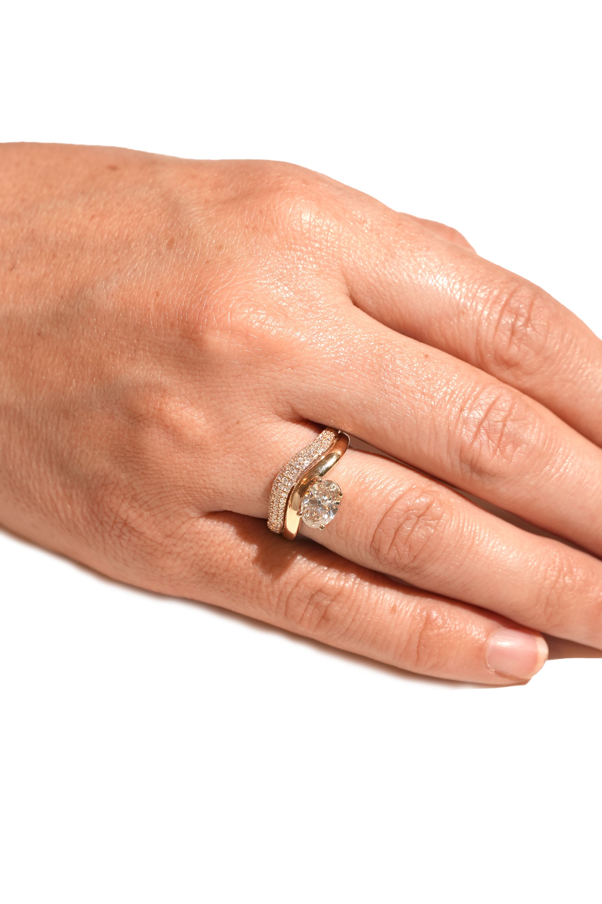 Oval Double Wave Ring Secondary image