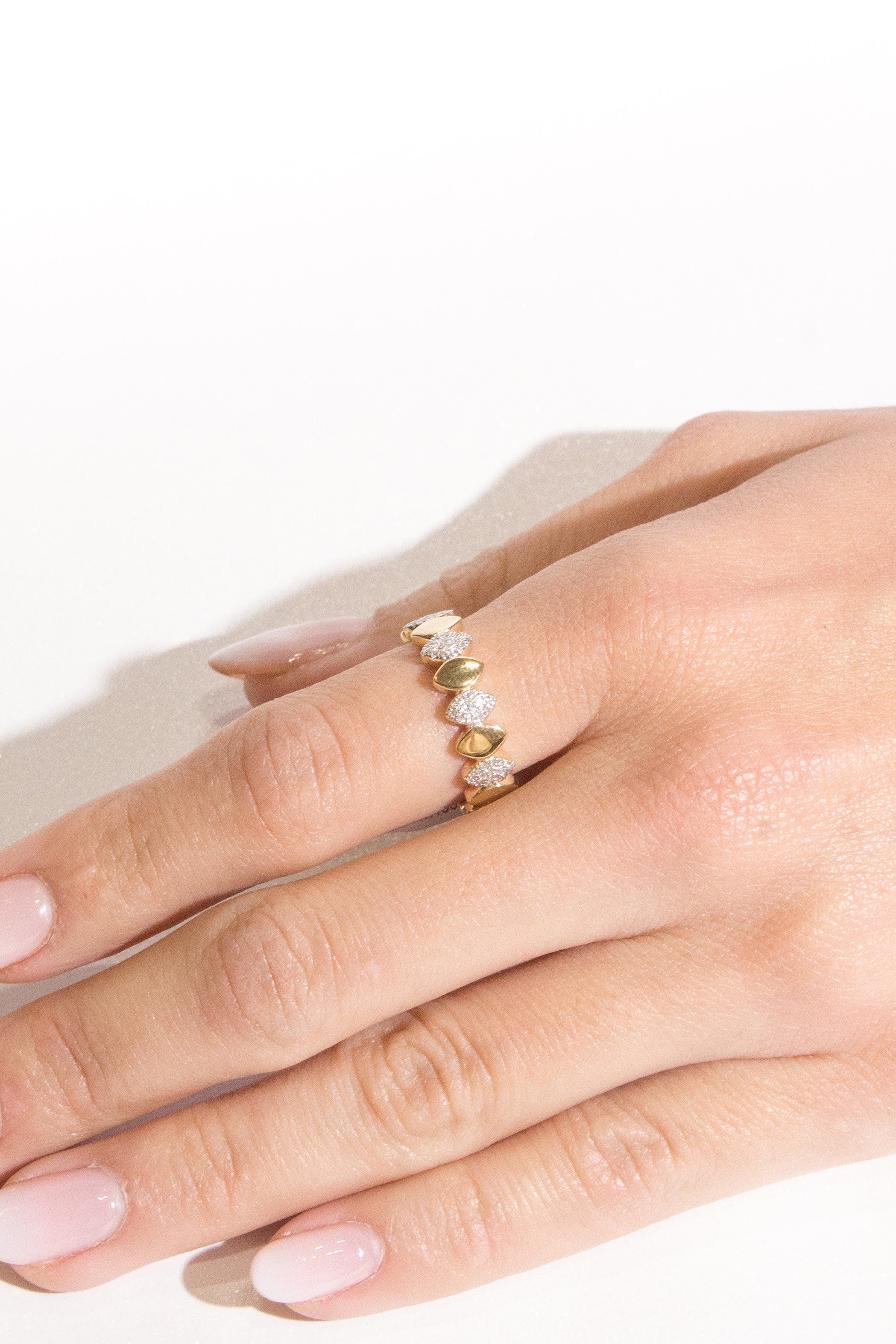 Oval Ring Secondary image