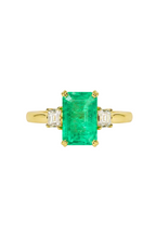 Stepcut Emerald with Diamond Side Stones